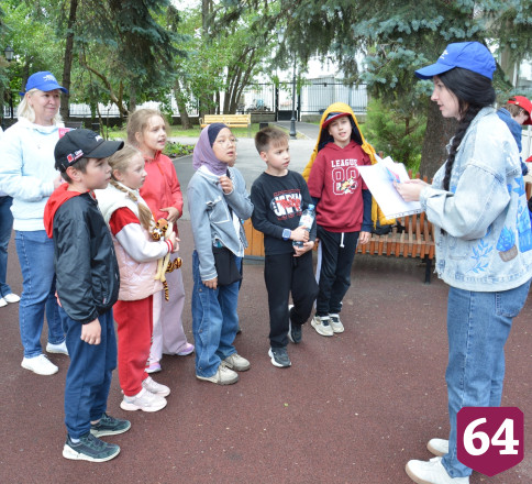 Библиотекари устроили интеллектуальный забег по центру Саратова